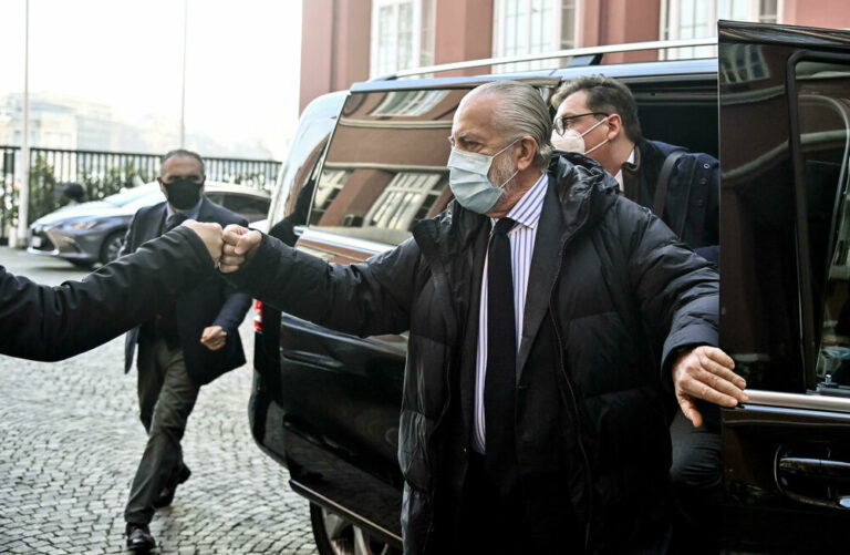 De Laurentiis a Milano: fitto colloquio con Raiola | VIDEO