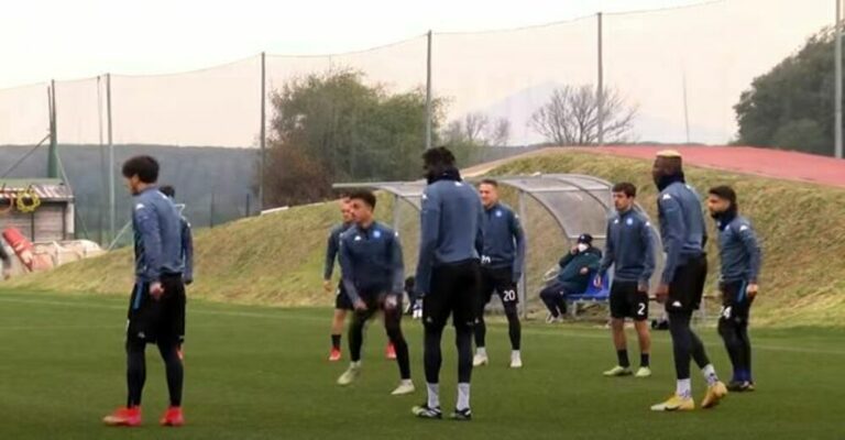 Granada-Napoli, le immagini dell'allenamento degli azzurri | VIDEO