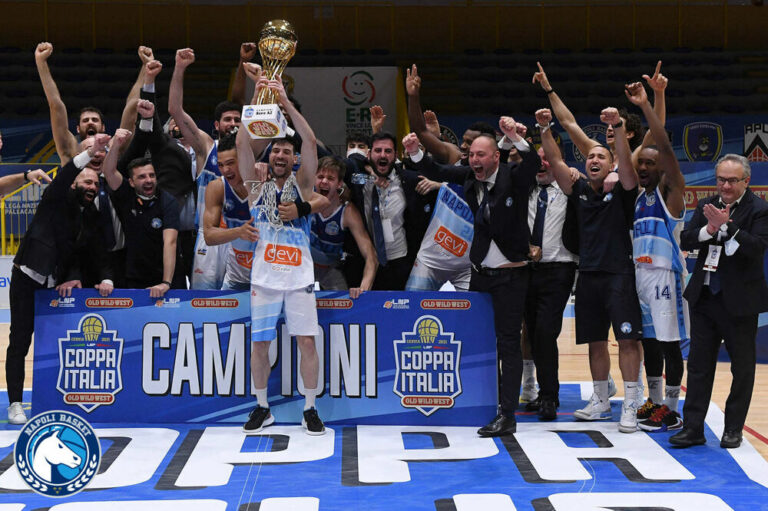 Basket, la Gevi Napoli vince la Coppa Italia di Serie A2
