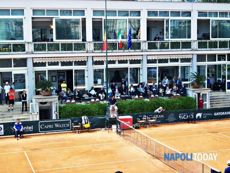 Tennis, torna dopo 5 anni il torneo internazionale di Napoli