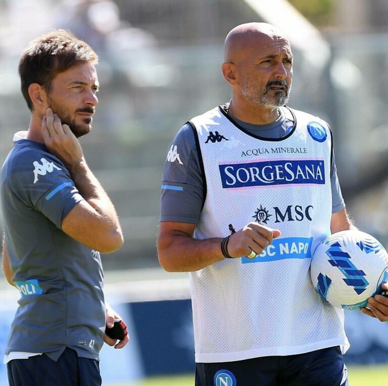 Covid, tamponi alla squadra del Napoli: non ci sono positivi