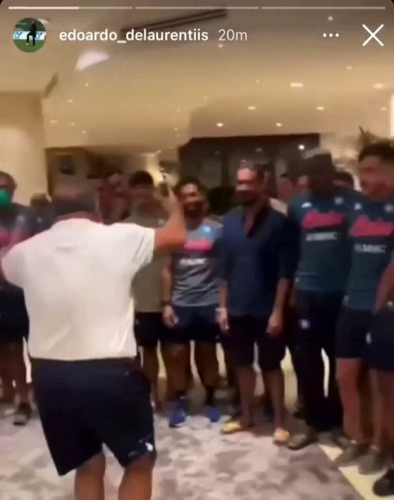 Starace carica e "gasa" i calciatori del Napoli|VIDEO
