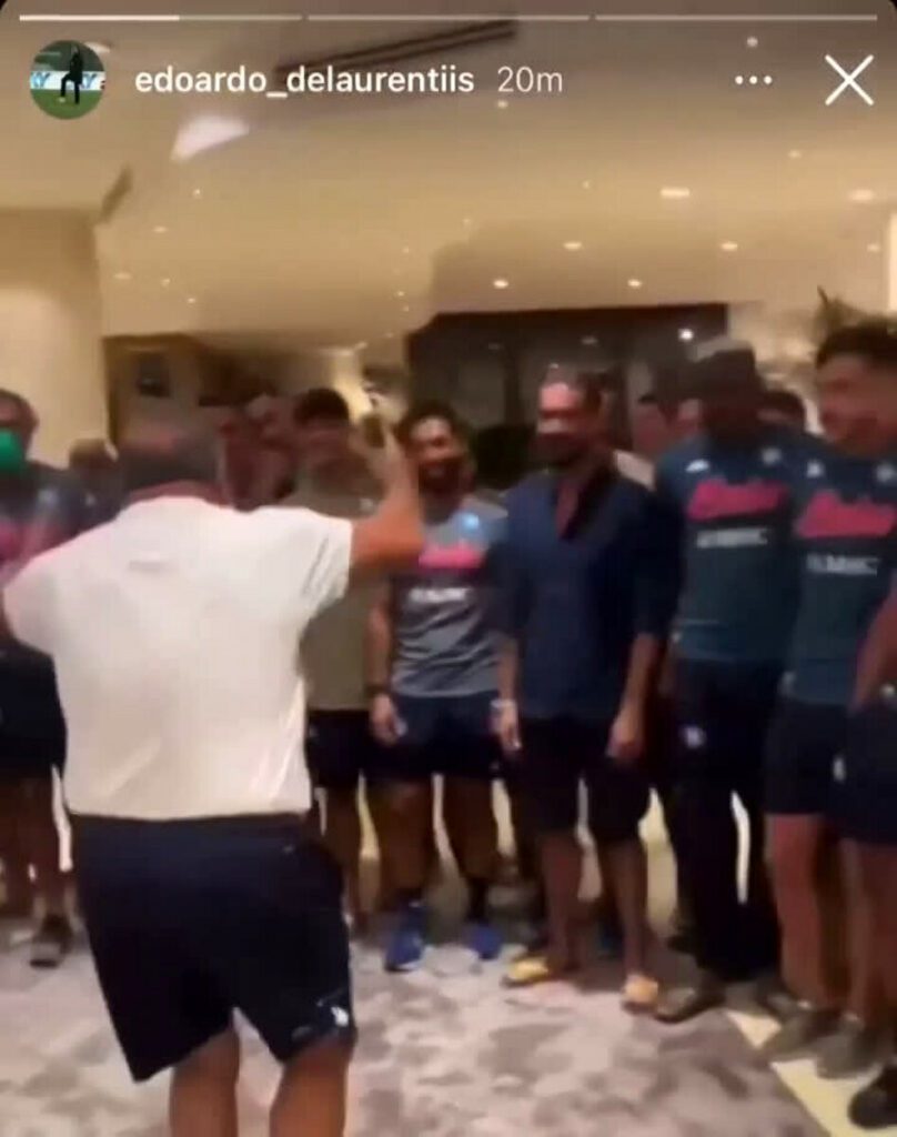 Starace carica e "gasa" i calciatori del Napoli|VIDEO