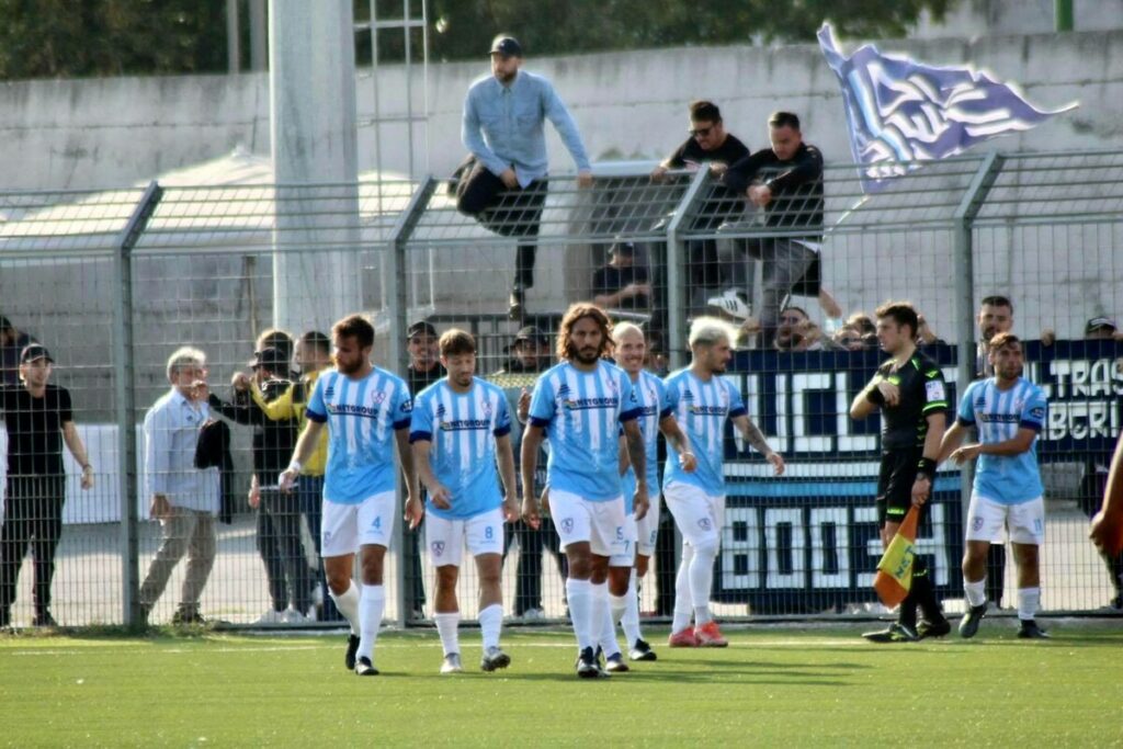 Serie D/Girone H - La Mariglianese travolge il Nola nel derby: 5-2 per gli uomini di Sanchez