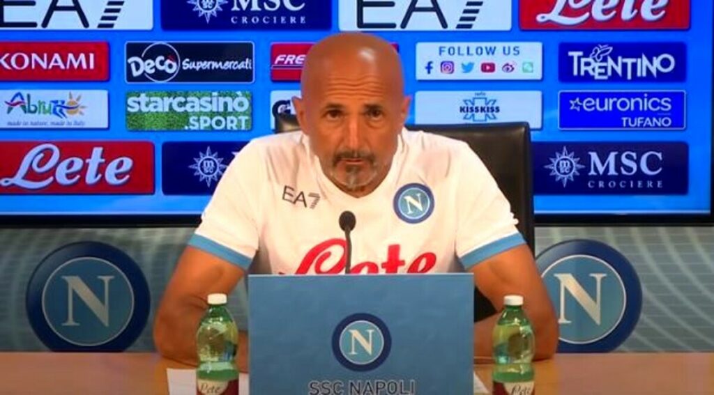 Spalletti: "In testa alla classifica siamo a nostro agio e vogliamo restarci. L'aria a Napoli ha un colore azzurro"
