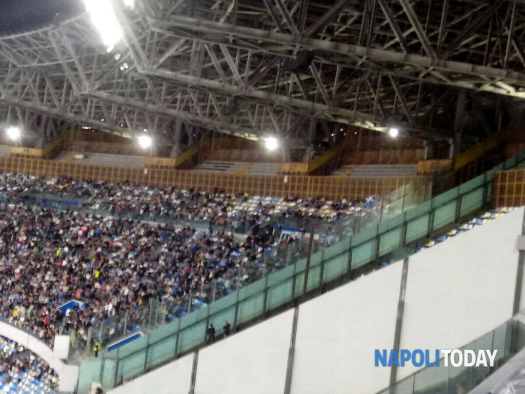 Napoli-Verona, dai tifosi ospiti cori beceri contro i napoletani
