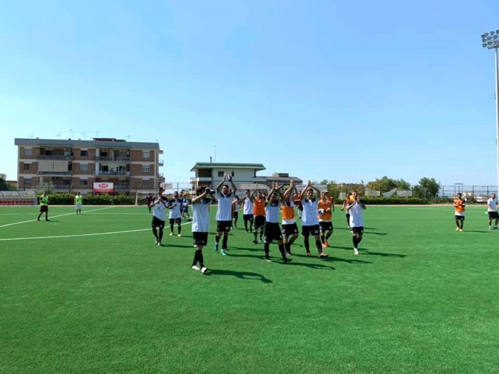 Frattese, acquistato Manzi per il reparto arretrato. Il difensore: "Orgoglioso di essere qui"