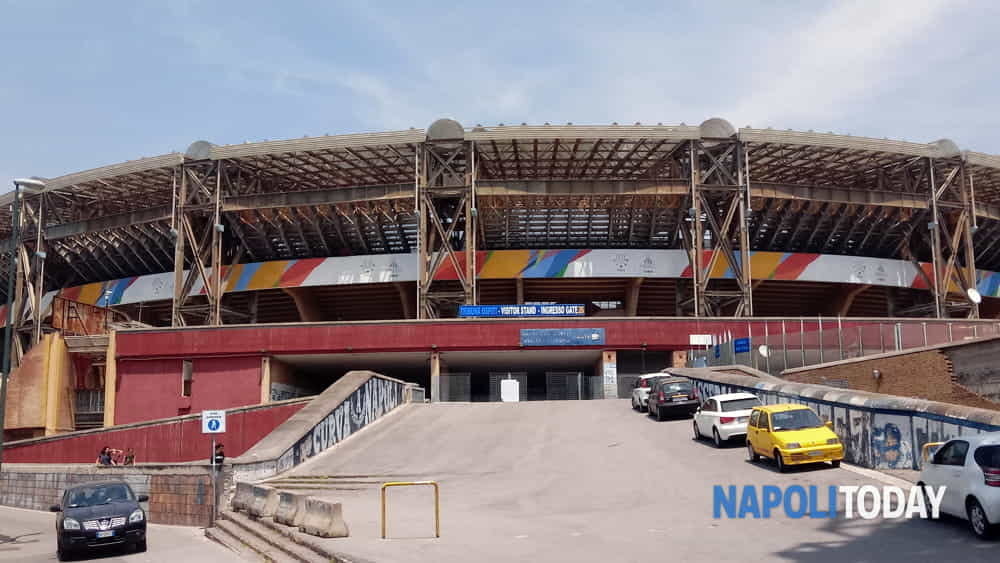 Leicester-Napoli e Napoli-Torino, emessi Daspo per tifosi dal Questore di Napoli