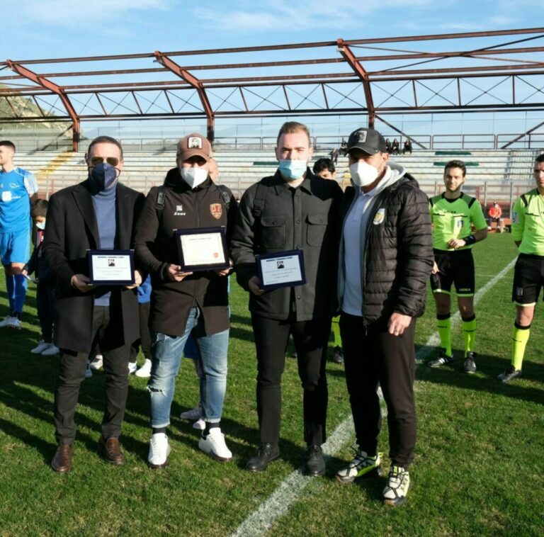 Memorial D'Auria - Il match amichevole Puteolana-Rione Terra termina in parità
