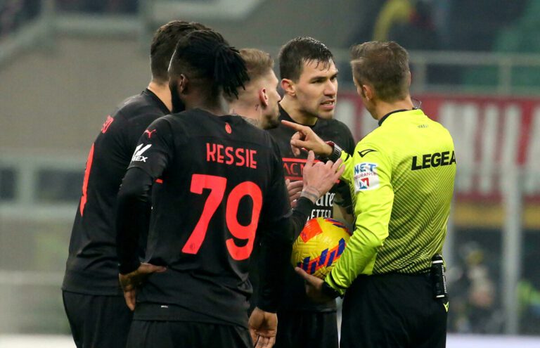 Milan-Napoli, vicesindaco twitta: "Altro che la mano de Dios questa è la mano della camorra". Poi le scuse