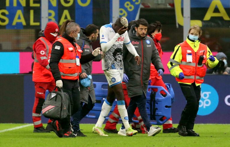 Napoli, nuova tegola per Osimhen: l'attaccante positivo al Covid