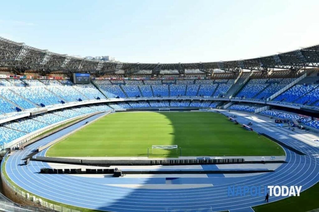 Riduzione capienza stadi al 50%, il Napoli blocca le vendite dei biglietti per Barcellona, Samp e Fiorentina