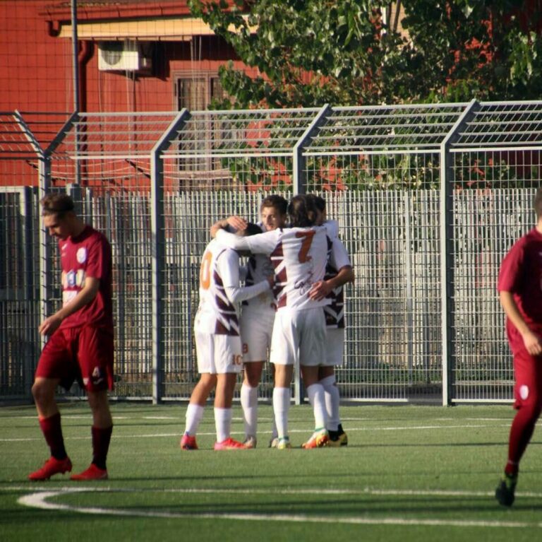 Eccellenza Campania/Girone A - Blitz dell'Acerrana sul campo dell'Ottaviano: il derby è granata