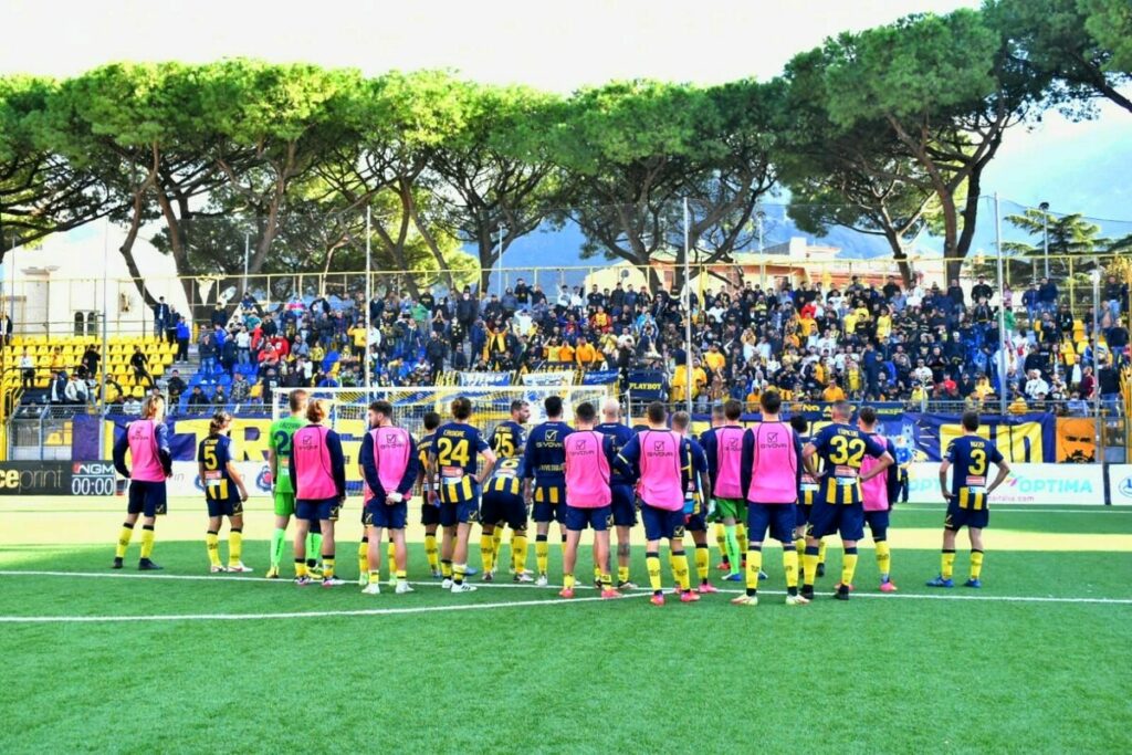 Juve Stabia, continua l'allenamento collettiva. Spunta un vecchio interesse sul mercato 10 Juve Stabia, prosegue la preparazione collettiva. Spunta un vecchio interesse sul mercato