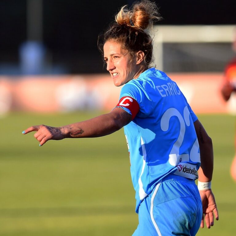 Napoli Femminile, scambio Imprezzabile-Errico con l'Hellas Verona