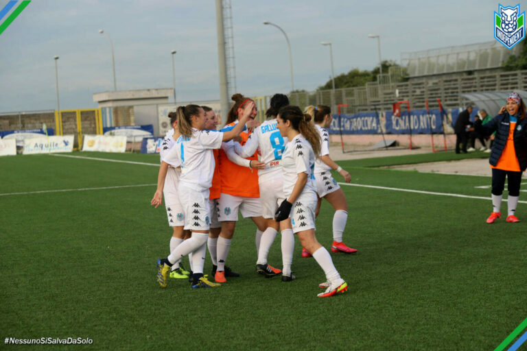 Serie C Femminile/Girone C - L'Indipendent passeggia sull'Eugenio Coscarello Castrolibero: 8-0 per le Pantere