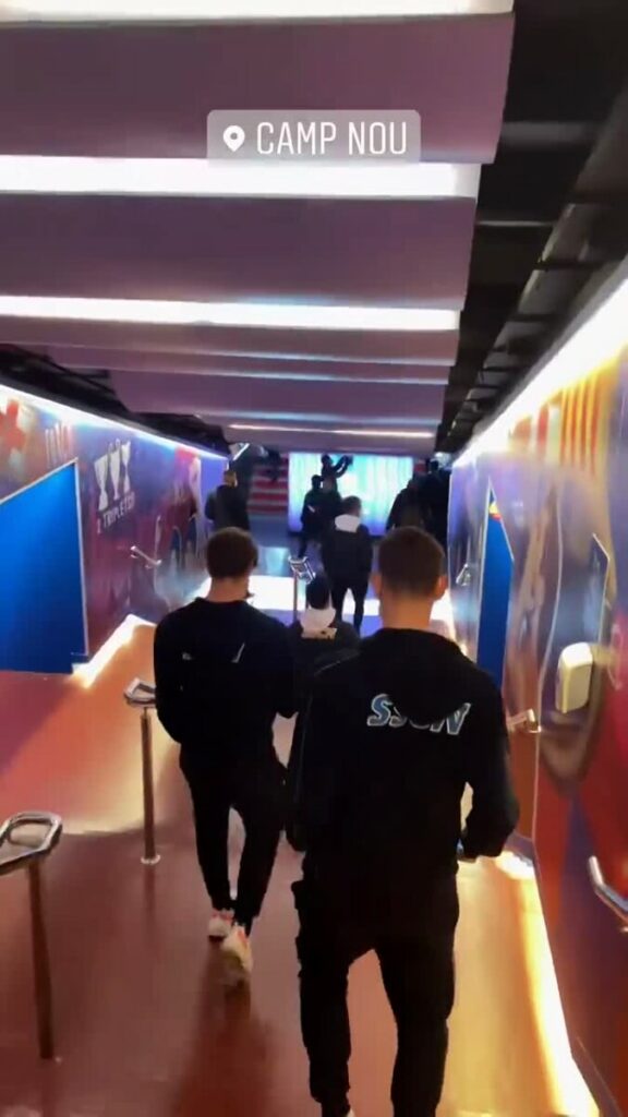 Barcellona-Napoli, gli azzurri all'interno del Camp Nou | VIDEO