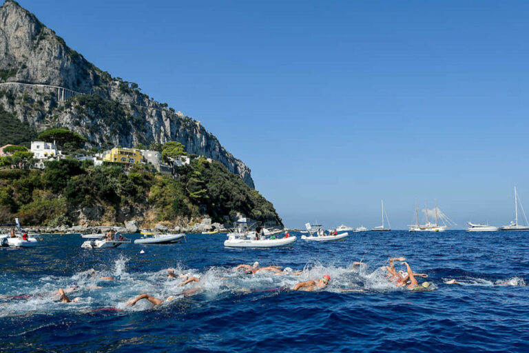 La Capri-Napoli migliore gara di nuoto in acque libere del mondo