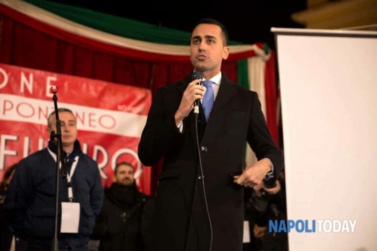 Striscione anti-Napoli a Verona, Di Maio: "Un messaggio ripugnante"