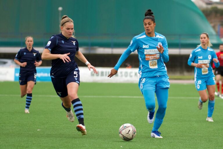 Serie A Femminile - Che tonfo per il Napoli, la Lazio vince lo scontro diretto: decide il rigore di Ferrandi