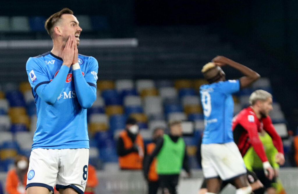 Calciomercato Napoli - Incontro De Laurentiis-Fabian Ruiz: la possibile offerta per il rinnovo 8 Calciomercato Napoli - Incontro De Laurentiis-Fabian Ruiz: la possibile offerta per il rinnovo