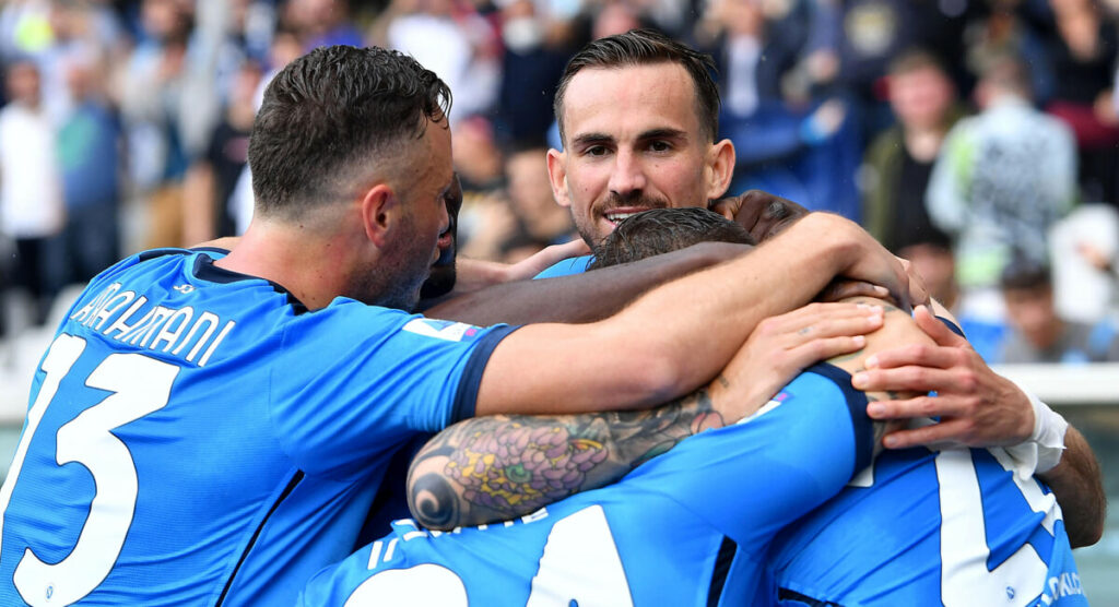 Il Napoli vince a Torino e si avvantaggia nella corsa al terzo posto: decide un gol di Fabian