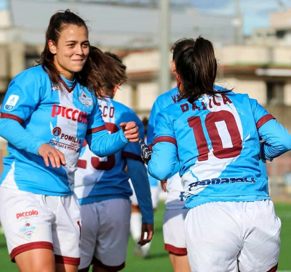 Serie A Femminile - Dellaperuta e Banusic stendono il Napoli, vittoria in rimonta per il Pomigliano: azzurre in Serie B, Pantere salve