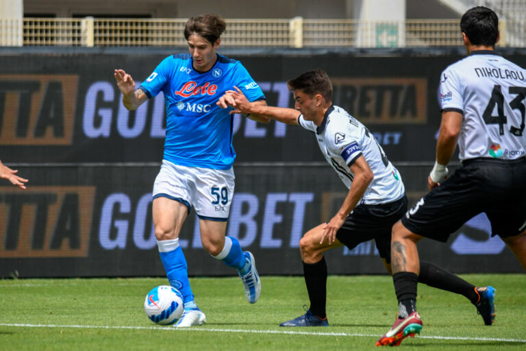 Zanoli: "Vorrei rimanere a Napoli, ma non dipende solo da me"