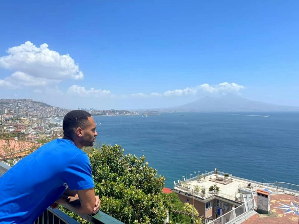 Basket, Michineau è sbarcato a Napoli: "Non vedo l'ora di iniziare a giocare e conoscere i nostri tifosi"