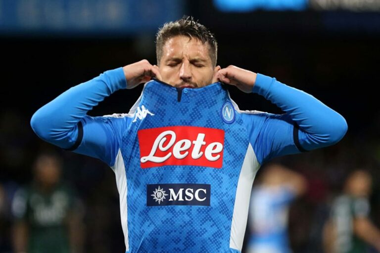 Mertens-Napoli, il balletto delle cifre e una situazione da sbloccare solo con un faccia a faccia definitivo