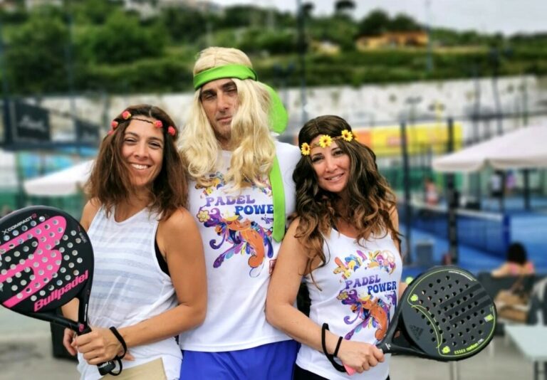 Tutti pazzi per il Padel a Napoli: 200 giocatori al torneo show "Peace, love and padel"