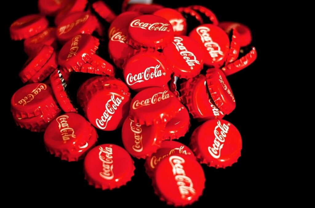 Accordo Ssc Napoli-Coca Cola: il noto brand internazionale sarà global partner del club azzurro