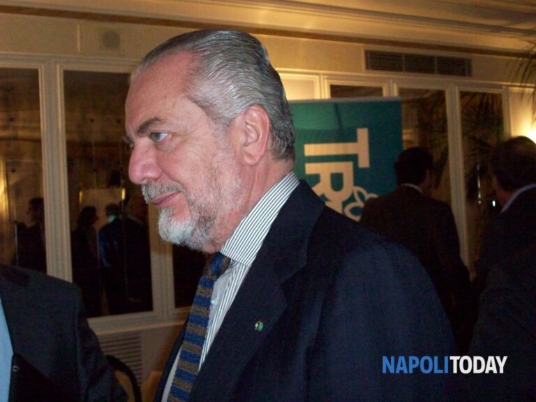 De Laurentiis torna a Napoli, al Rione Alto contestazioni e pesanti offese