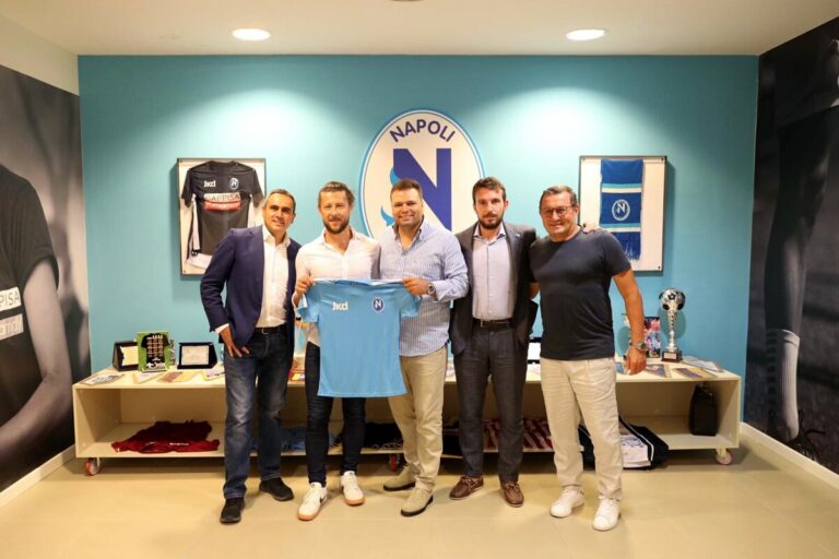 Napoli Femminile, il direttore sportivo è Seno: "Sono molto felice di approdare in azzurro"