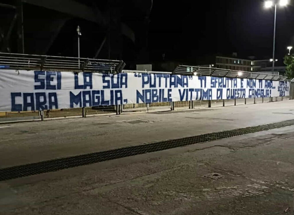 Napoli, ancora contestazioni: nuovo striscione contro De Laurentiis al Maradona