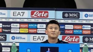 Napoli, lo United valuta il pagamento della clausola di Kim. C'è anche il Real di Ancelotti