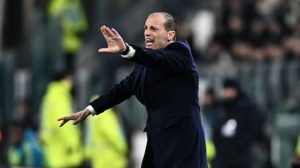 Grassani e le nuove accuse alla Juventus, la frecciata di Allegri: "Bella cravatta... Azzurra"