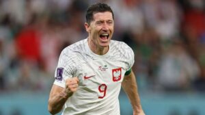 Scarpa d'Oro, podio invariato. Valencia e Lewandowski guadagnano posizioni, sale Benzema