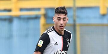 Sampdoria, arriva l'intero cartellino dalla Juventus il 2002 Alessandro Riccio 7 Sampdoria, arriva a titolo definitivo dalla Juventus il 2002 Alessandro Riccio