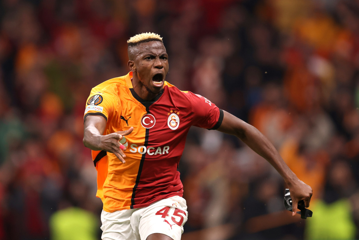 ISTANBUL, TURKEY - NOVEMBER 07: Victor Osimhen of Galatasaray celebrates scoring his team's second goal during the UEFA Europa League 2024/25 League Phase MD4 match between Galatasaray A.S. and Tottenham Hotspur at Ali Sami Yen Spor Kompleksi on November 07, 2024 in Istanbul, Turkey. (Photo by Ahmad Mora/Getty Images)