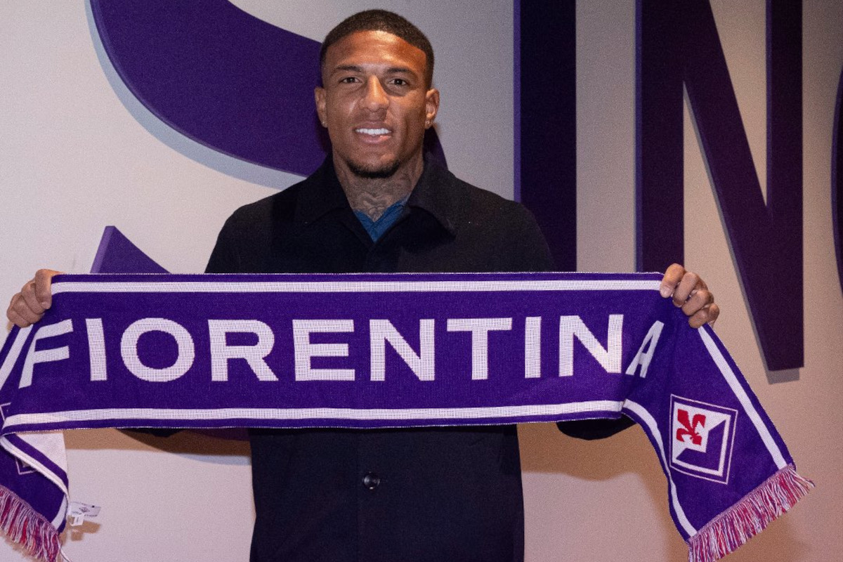 Michael Folorunsho Fiorentina scarf