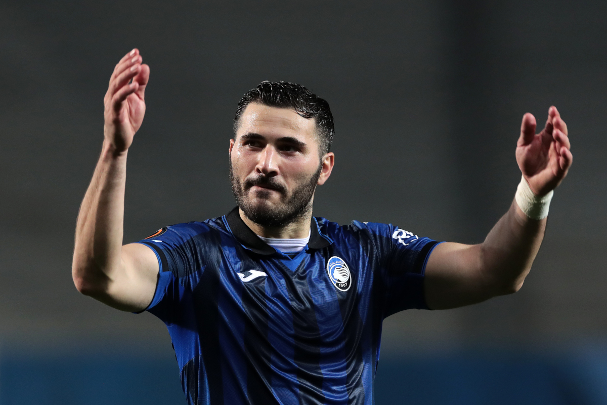 BERGAMO, ITALY - MARCH 14: Sead Kolasinac of Atalanta BC celebrates victory in the UEFA Europa League 2023/24 round of 16 second leg match between Atalanta and Sporting CP at the Stadio di Bergamo on March 14, 2024 in Bergamo, Italy. (Photo by Emilio Andreoli/Getty Images)