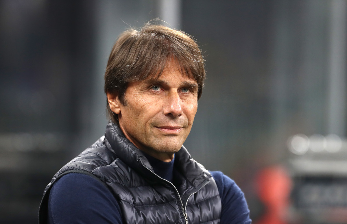 MILAN, ITALY - NOVEMBER 10: Antonio Conte, Head Coach of Napoli, looks on prior to the Serie A match between FC Internazionale and Napoli at Stadio Giuseppe Meazza on November 10, 2024 in Milan, Italy. (Photo by Marco Luzzani/Getty Images)