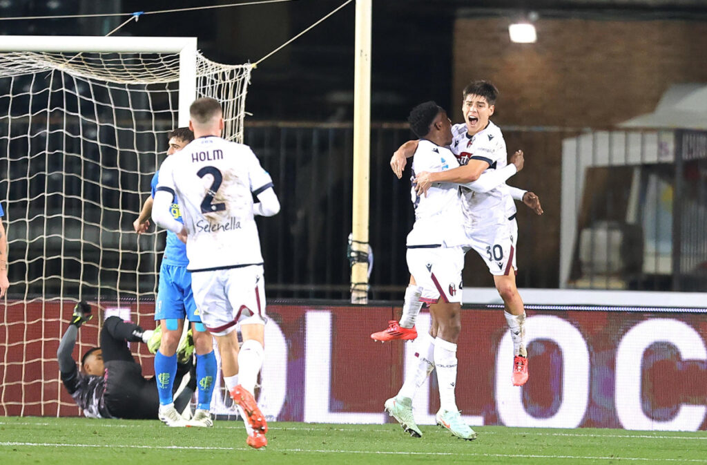 epa11853072 Bologna's midfielder Benja Domínguez celebrates after scoring a goal during the Italian serie A soccer match Empoli vs Bologna FC at Carlo Castellani Stadium in Empoli, Italy, 25 January 2025. EPA-EFE/CLAUDIO GIOVANNINI