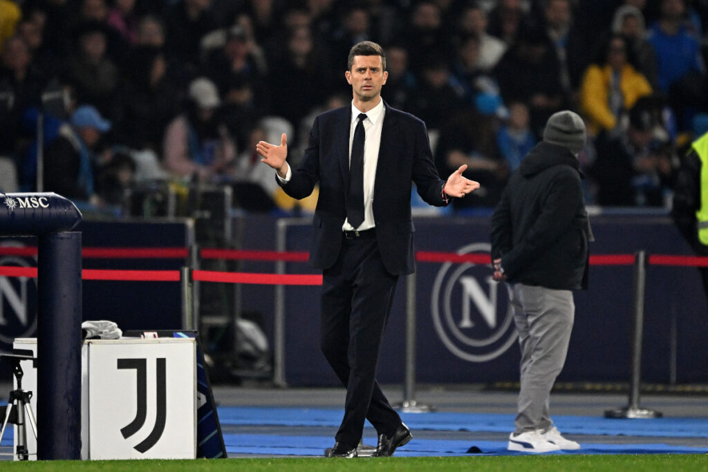 NAPLES, ITALY - JANUARY 25: Thiago Motta Juventus head coach during the Serie A match between Napoli and Juventus at Stadio Diego Armando Maradona on January 25, 2025 in Naples, Italy. (Photo by Francesco Pecoraro/Getty Images)