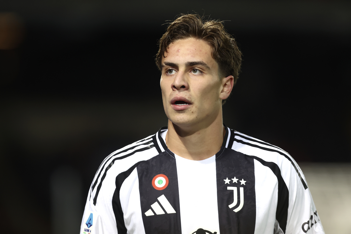 Kenan Yildiz of Juventus looks on during the Serie A match between Lecce and Juventus at Stadio Via del Mare on December 01, 2024 in Lecce, Italy. (Photo by Maurizio Lagana/Getty Images)