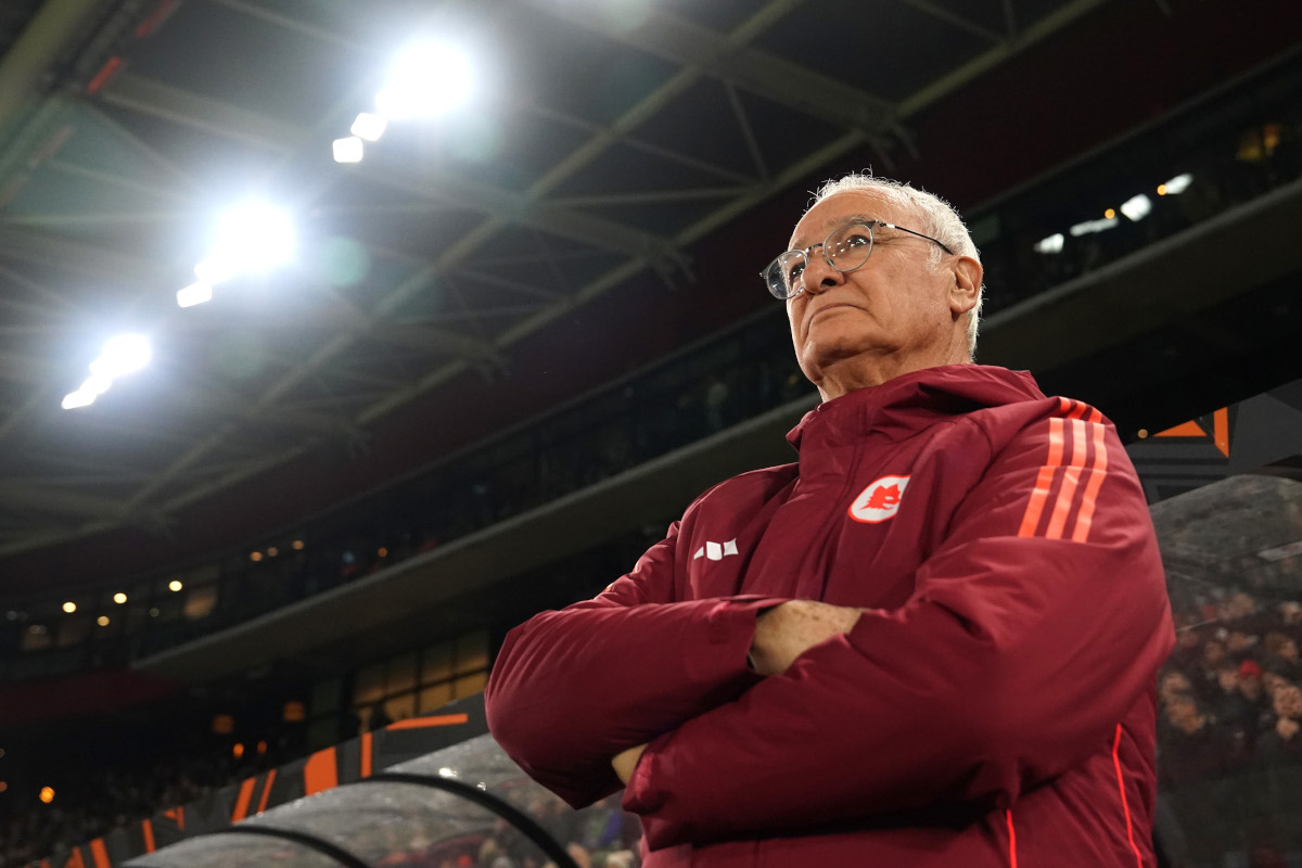 ALKMAAR, NETHERLANDS - JANUARY 23: Head Coach Claudio Ranieri of AS Roma looks on ahead of the UEFA Europa League 2024/25 League Phase MD7 match between AZ Alkmaar and AS Roma at AZ Stadion on January 23, 2025 in Alkmaar, Netherlands. (Photo by Alex Bierens de Haan/Getty Images)