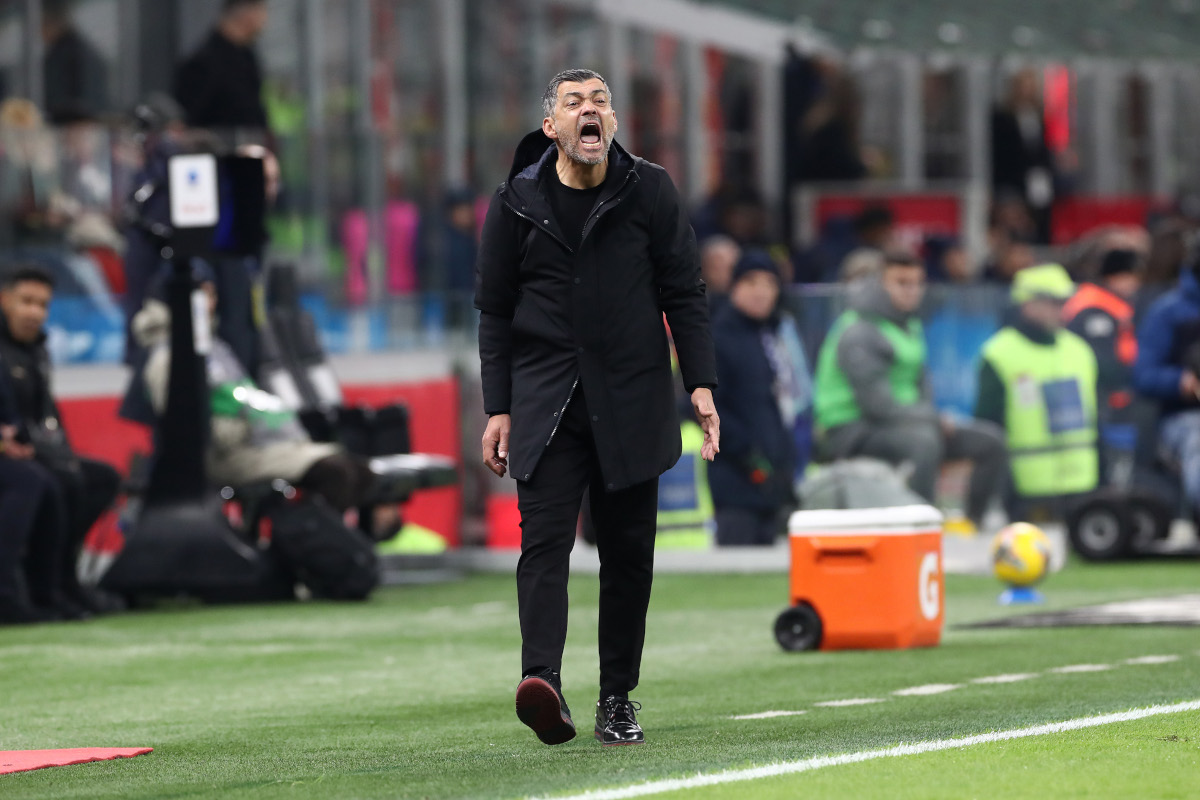 MILAN, ITALY - FEBRUARY 15: Sergio Conceicao, Head Coach of AC Milan, reacts during the Serie A match between AC Milan and Verona at Stadio Giuseppe Meazza on February 15, 2025 in Milan, Italy. (Photo by Marco Luzzani/Getty Images)