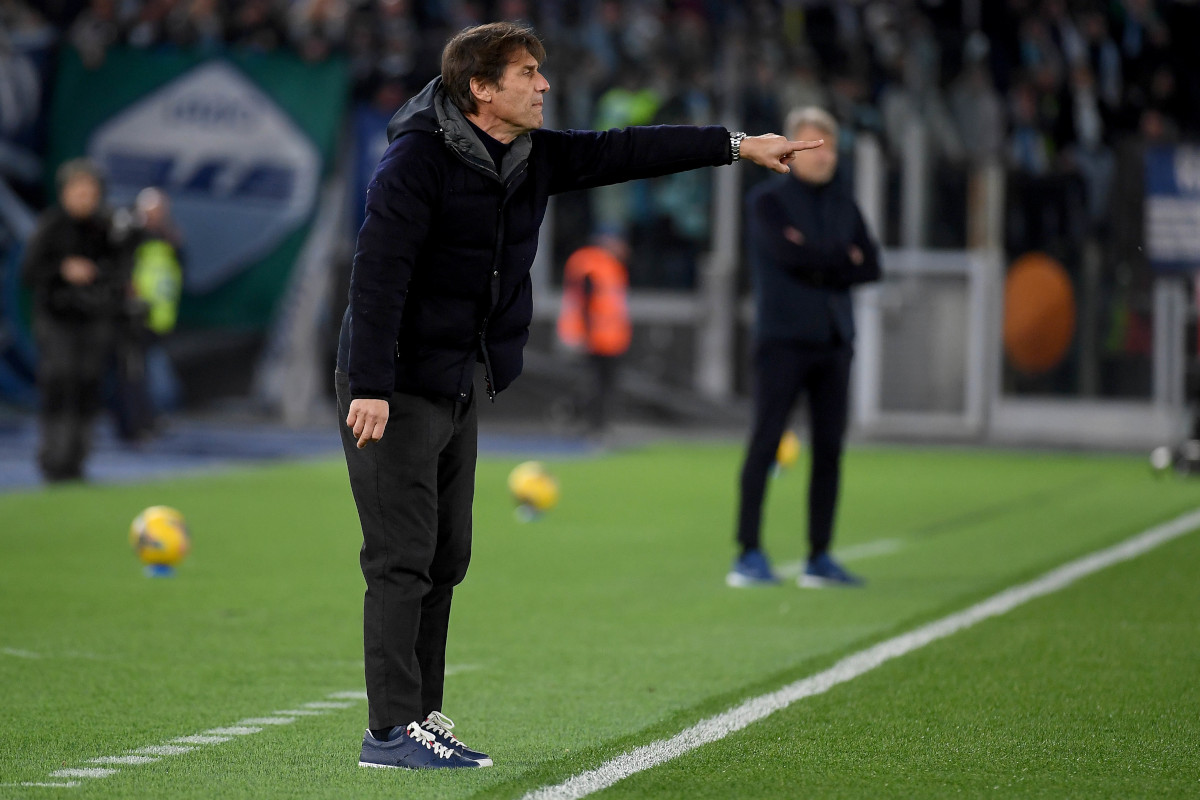 ROME, ITALY - FEBRUARY 15: Napoli head coach Antonio Conte during the Serie A match between SS Lazio and Napoli at Stadio Olimpico on February 15, 2025 in Rome, Italy. (Photo by Marco Rosi - SS Lazio/Getty Images)