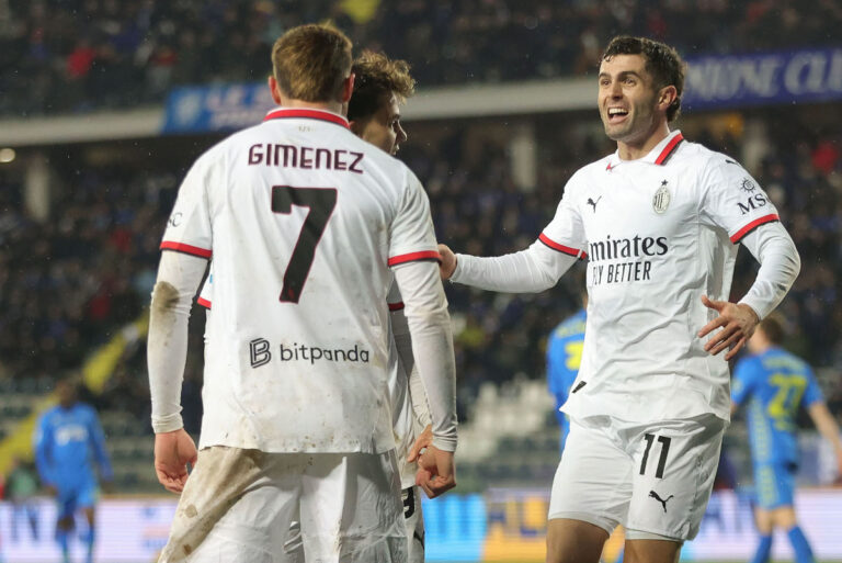 EMPOLI, ITALY - FEBRUARY 8: Santiago Gimenez of AC Milan celebrates after scoring a goal during the Serie A match between Empoli and AC Milan at Stadio Carlo Castellani on February 8, 2025 in Empoli, Italy. (Photo by Gabriele Maltinti/Getty Images)